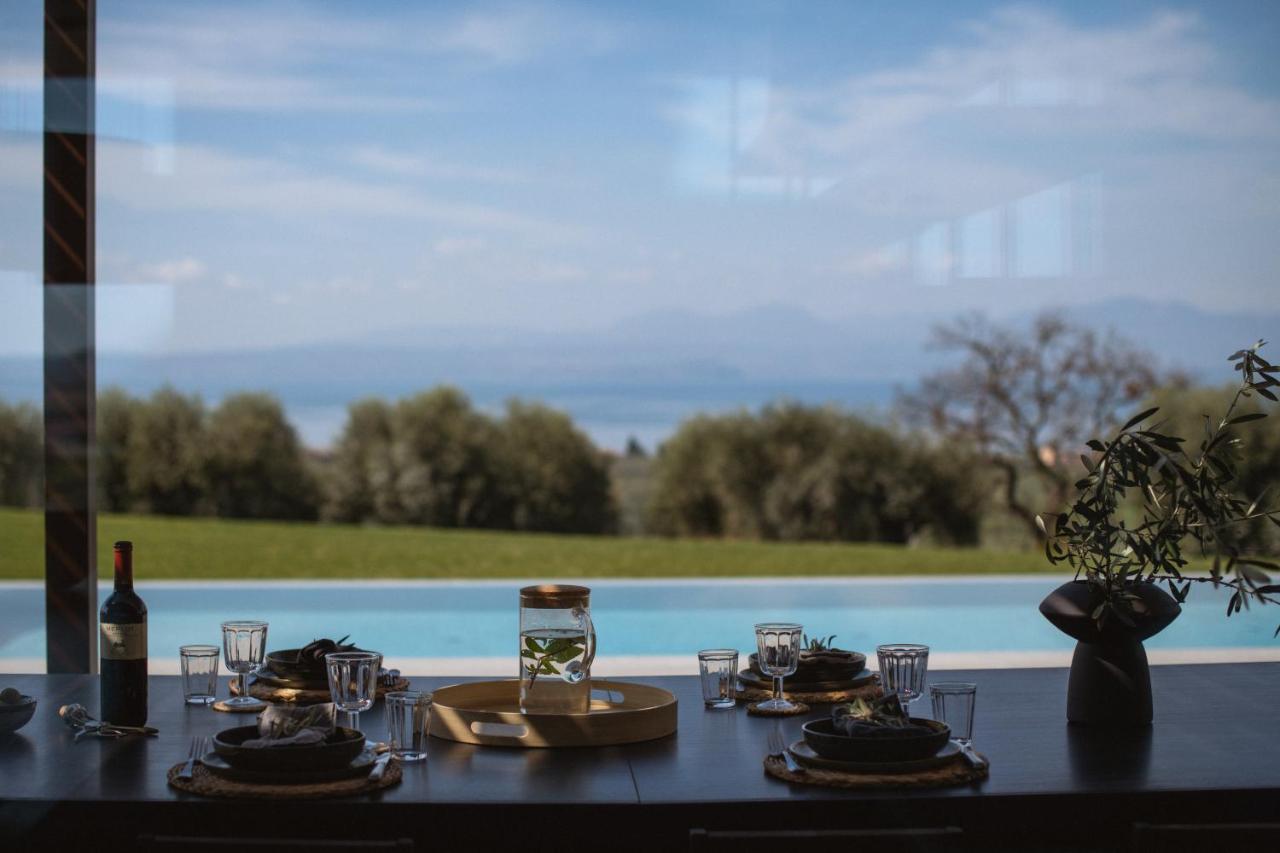 Residenza Cavaion Villa Calmasino Buitenkant foto